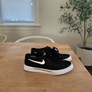 Nike Classic Black and White Low-Tops